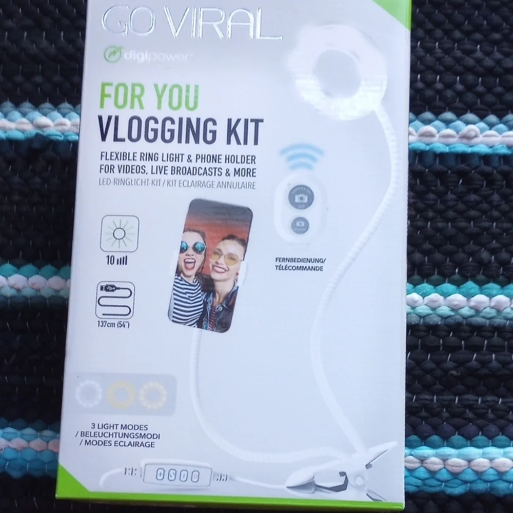 Digipower Go Viral Vlogging Kit